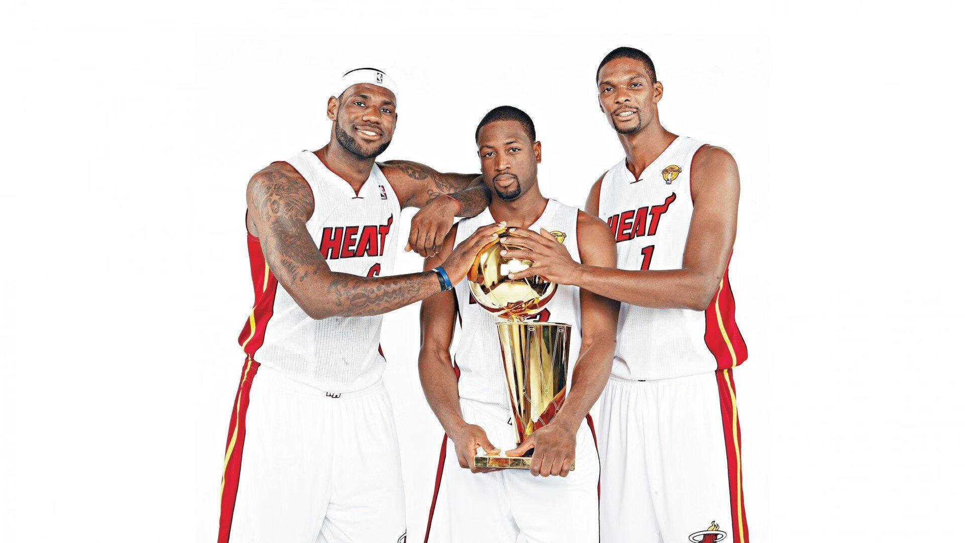 百米飞人巅峰对决 新王加冕创造历史